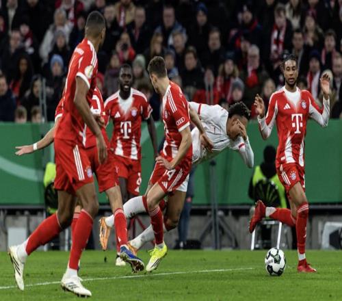 圖片報(bào)：德甲VAR團(tuán)隊(duì)確認(rèn)斯塔尼希奇首次觸球點(diǎn)位于禁區(qū)外