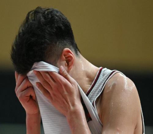 再砍27分12籃板！余嘉豪奮發(fā)圖強(qiáng)：一己之力，CBA俊才留洋新概念