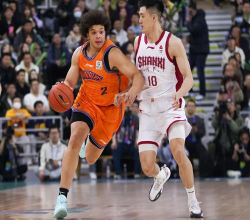 再奪俱樂部杯冠軍！兩大引援作用不可估量，上海今年或創(chuàng)CBA歷史