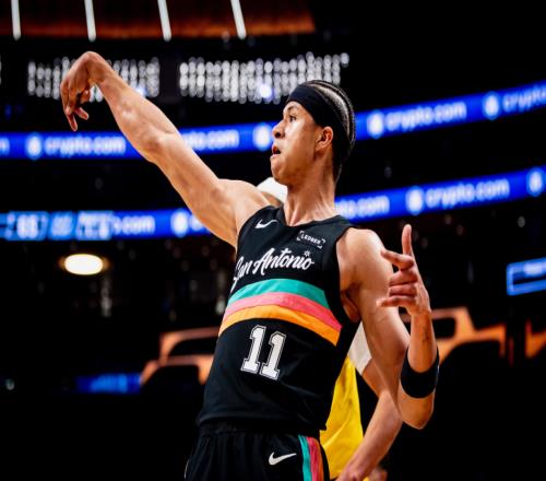 又打出來一個！14號秀卡特布萊恩特，馬刺的爭冠拼圖