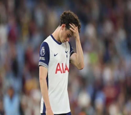 2億豪賭！熱刺把命交給英超菜鳥，圖多爾首戰(zhàn)即地獄，輸球=崩盤