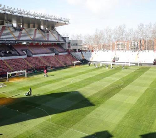 阿斯：巴列卡諾因草坪問題欲申請禁制令，推遲與馬競的比賽