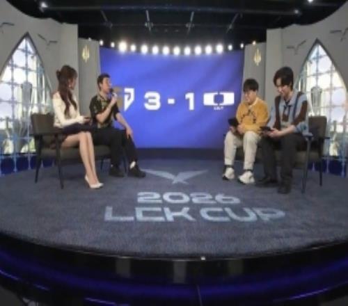 kiin在上路打得很艱難呢Ruler：我連自己都保不住先顧好自己吧