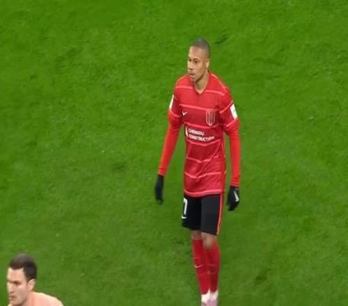 為亞泰留轉(zhuǎn)會(huì)費(fèi)，成都官宣賀一然加盟補(bǔ)2位置7新援組建爭(zhēng)冠陣容