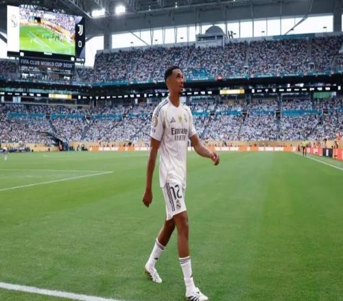 馬卡盛贊阿諾德：他是皇馬進攻節拍器，弧線長傳媲美貝克漢姆