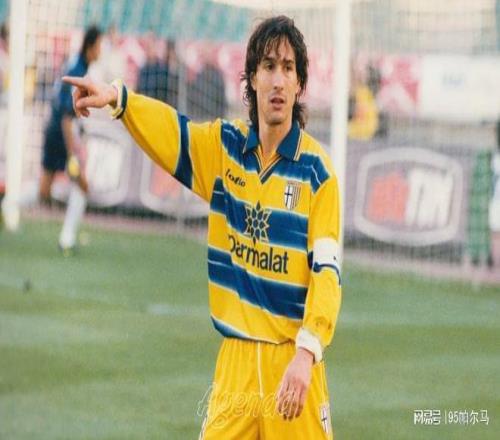 1米70的將軍后衛，世界杯淘汰賽造點，33歲去英超被當作業余球員