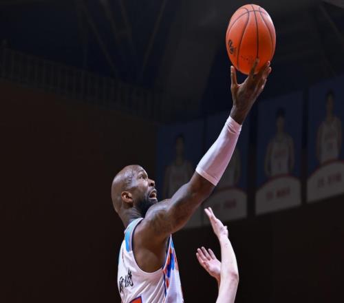 還能飯否瓊斯抱怨CBA球隊報價太低回吉林不如去遼籃