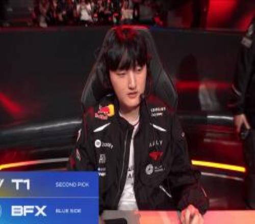 被逼入絕境后的絕招T1在對陣BFX第四局放棄選邊，選擇后選英雄