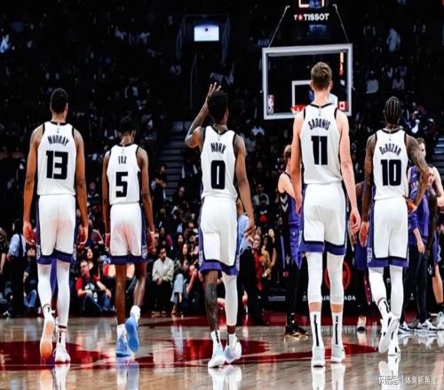 狂送14連敗，恥辱記錄誕生，三巨頭成最大笑柄，解散吧！