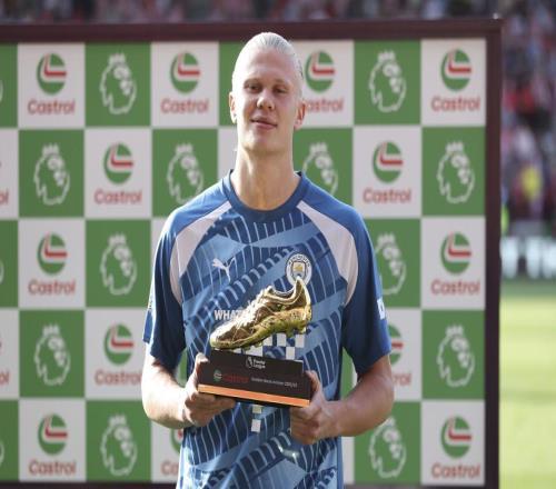 英超周薪TOP30榜單發布！排名最后一名的馬奎爾周薪都有158萬元