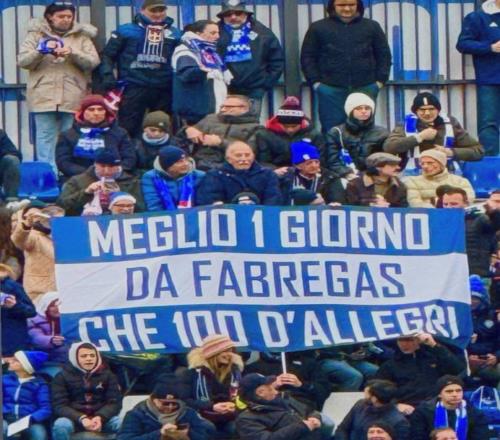科莫球迷橫幅：當1天法布雷加斯勝過當100天阿萊格里