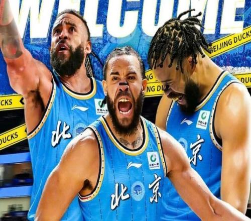 麥基加盟北京男籃時間確定，易建聯(lián)給球迷拜年，趙佳偉出演小品！