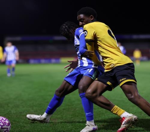 英超二級聯(lián)賽中，狼隊(duì)U21以1比2被布萊頓U21逆轉(zhuǎn)，徐彬未能入選大名單_英超直播