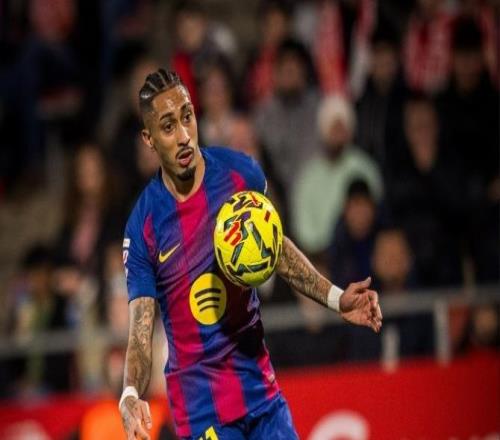 客場兩度中框+冤假錯案，巴薩12不敵赫羅納，皇馬笑納大禮登頂