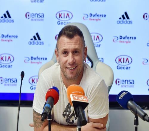 卡薩諾:尤文先照照鏡子吧內(nèi)德維德布馮尤利亞諾也不是什么完美天使_意甲直播