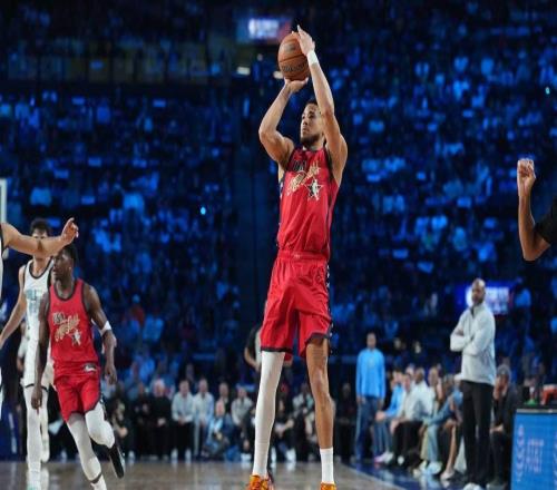 期待，布克表示2027年在菲尼克斯舉行的3分球大賽可能是他謝幕賽