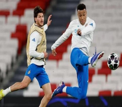 世體：皇馬在光明球場進(jìn)行訓(xùn)練，姆巴佩確認(rèn)身體狀態(tài)可以首發(fā)