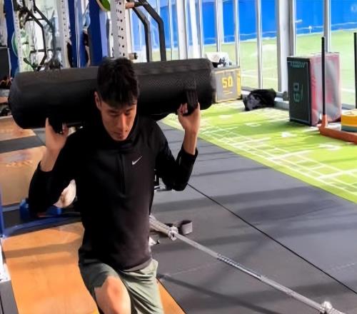 蔣光太和武磊何時(shí)能復(fù)出上港跟隊(duì)記者首次給出回應(yīng)，引發(fā)熱議