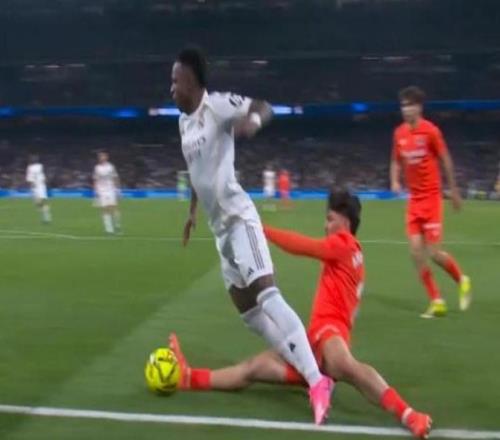 世體：CTA認定維尼修斯對皇社第二粒點球是誤判，VAR可能受罰