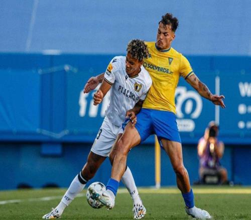 三鎮買南美洋槍阿爾瓦羅單防！海牛官宣十將球迷：準備踢中甲了