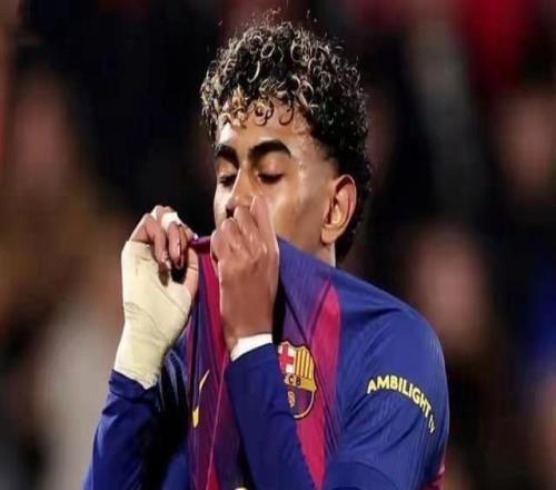 赫羅納讀秒21絕殺十人巴薩積分榜巴薩58分落后榜首皇馬2分