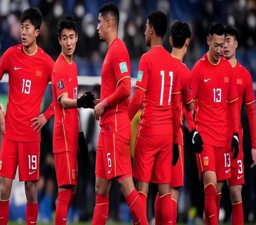 同樣是國少核心！為何鄺兆雷本賽季要回國踢中超，萬項卻選擇留洋