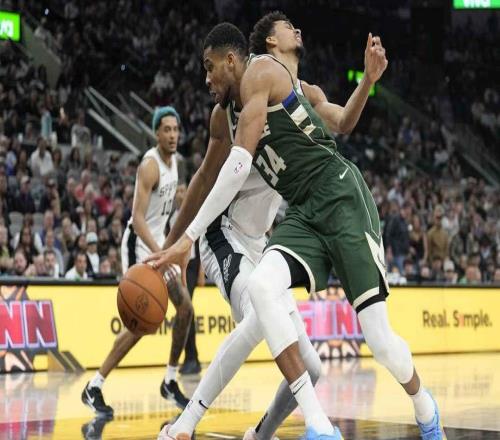 搞笑，字母哥告訴4歲的兒子等到19歲時會進NBA，然后隔扣文班亞馬