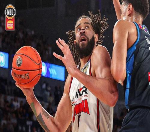 20分鐘15+10！麥基NBL存統治級水準北京引進38歲老將眼光獨到