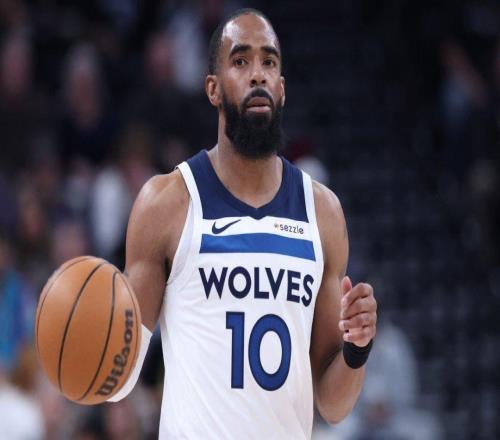 已簽約，在交易截止日被2次交易后，邁克康利正式與森林狼續(xù)約