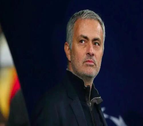 主場01惜敗劇情拉滿!維尼修斯中途離場,穆帥紅牌+采訪引發爭議