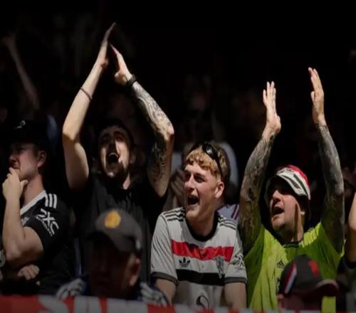 曼聯(lián)官方：為從主場(chǎng)遠(yuǎn)征伯恩茅斯的球迷提供免費(fèi)往返大巴服務(wù)