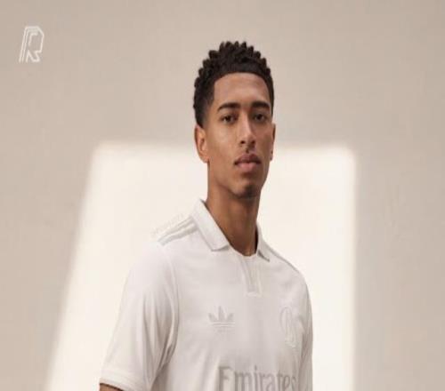 皇馬125周年球衣諜照曝光：復(fù)古隊(duì)徽設(shè)計(jì)，整體純白色調(diào)