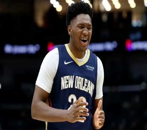 2換1，F級交易！鵜鶘虧麻了！