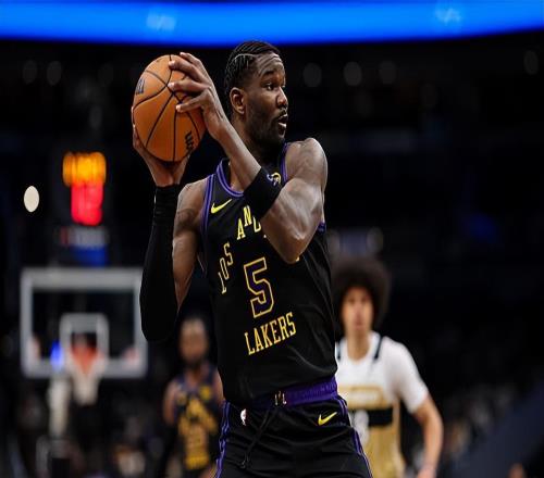 再遇風(fēng)波!湖人先發(fā)中鋒因?yàn)檫`禁物品而在家鄉(xiāng)機(jī)場被短暫扣留