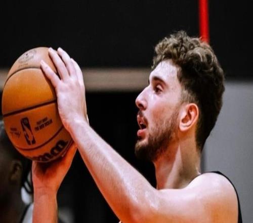 火箭險(xiǎn)勝黃蜂！鋒線搭檔砍50+15+5，再中4記三分，申京低迷仍贏球