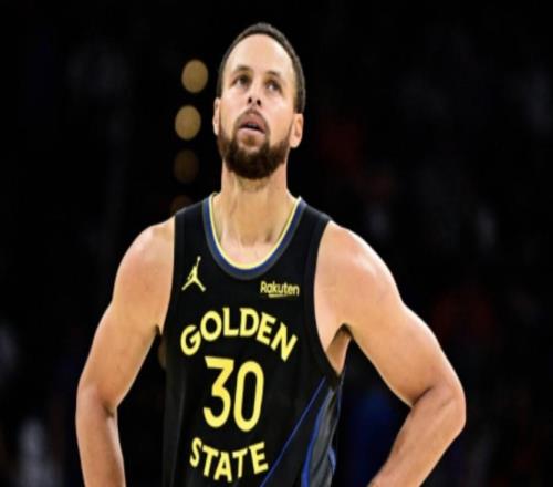 Shams:庫里MRI顯示右膝沒有結構性問題,但他仍感到持續腫脹和疼痛