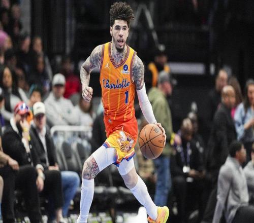 拉梅洛鮑爾遭遇車禍后，他是否能夠出戰(zhàn)對陣火箭隊的比賽