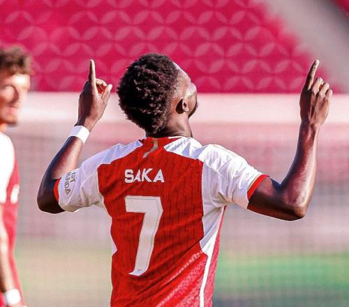 5球3助攻！被狼隊絕平后頂薪續(xù)約，薩卡是合格的英超冠軍核心嗎