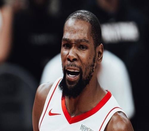 杜蘭特35+8+4+1+3完爆超級(jí)新秀，申京打鐵阿門9分，火箭復(fù)仇黃蜂