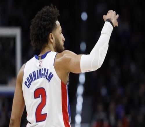 超級大核,坎寧安34中17狂砍42分8板13助2帽