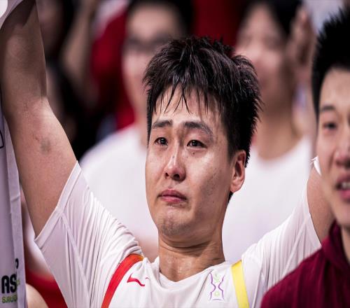 男籃后衛10選5！徐杰沒機會，趙繼偉頂替老隊友，龐崢麟有1點收獲