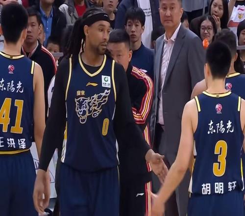 朱芳雨賭對(duì)了！廣東隊(duì)正式完成陣容升級(jí)，“雙王牌”強(qiáng)勢(shì)加盟！