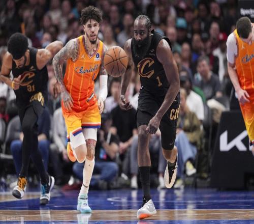 最佳新秀！克尼佩爾完勝哈登！米切爾背靠背發威，阿倫打爆黃蜂！