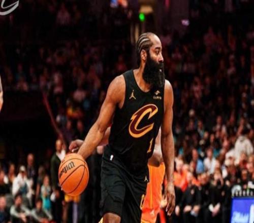 75%命中率！場均轟23+11，讓阿倫成超級中鋒，梅里爾談哈登明牌了