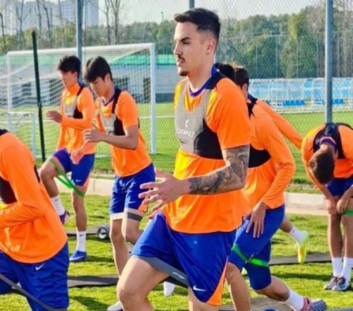 泰山兵強馬壯！上海灘備戰沖刺，前5輪瘋狂搶分，三主兩客9分打底