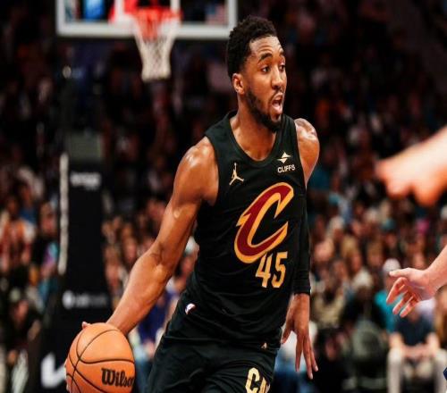 狂轟7連勝！騎士完勝黑馬，米切爾32分，新秀爆發，哈登首冠要來