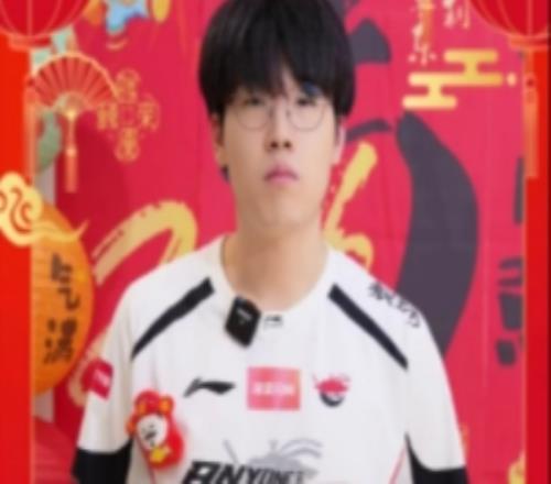 Kael拜年：祝大家馬上有錢，馬上啥都有