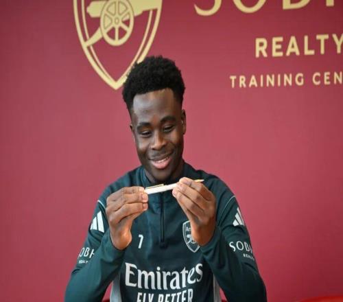 30萬周薪鎖定基石！薩卡續約至2031年，24歲的他是槍手“自己人”