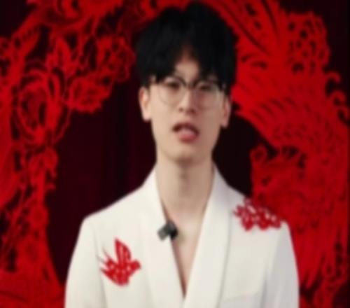 Vampire拜年：祝大家在新的一年里，五福臨門，鴻駿安康