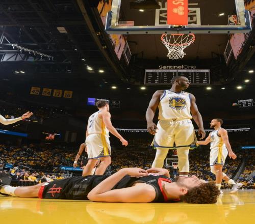 拒絕交易！場均8.4分+11次技犯，4年1億啊，勇士老板：不會交易他